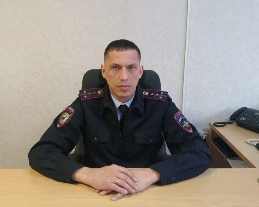 Отдел уголовного розыска: Это подразделение занимается делами, связанными с тяжкими преступлениями, уделяя особое внимание расследованию и сбору важной информации о текущей преступной деятельности. Специализированные подразделения занимаются розыском преступных групп и предотвращением правонарушений в регионе.