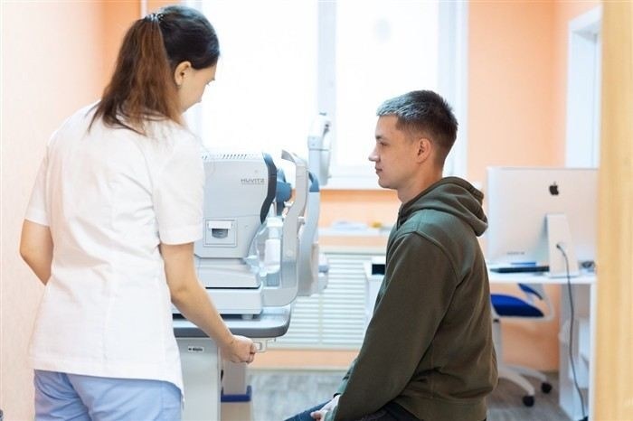 Когда заболевание глаз становится основанием для освобождения от военной службы?