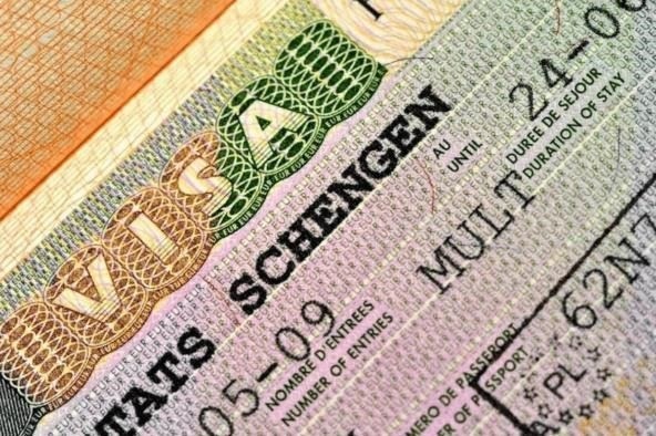 Почему потребовались изменения в процедуре подачи документов на туристическую визу