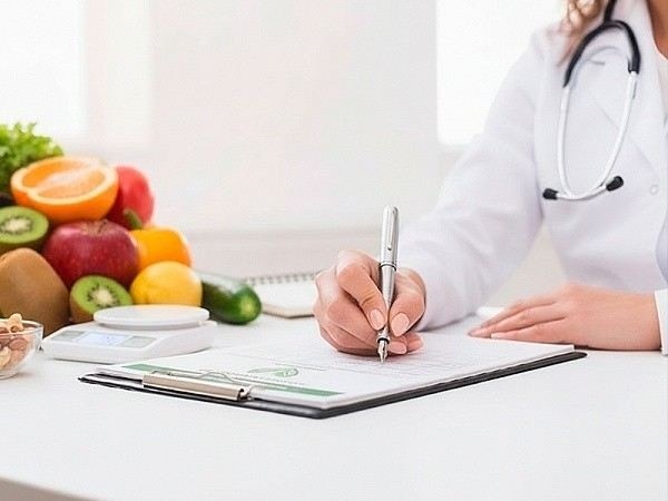 Как рассчитать ИМТ онлайн для женщин и мужчин по возрасту