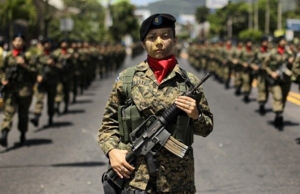 Россиянки и армия: что стоит за отказом от службы?