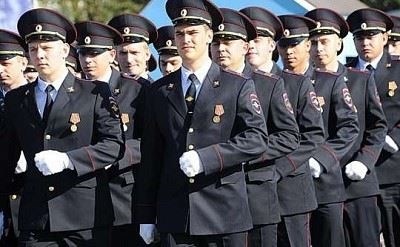 Какие ведомства и чины затронуты новыми приказами о сдаче паспортов?