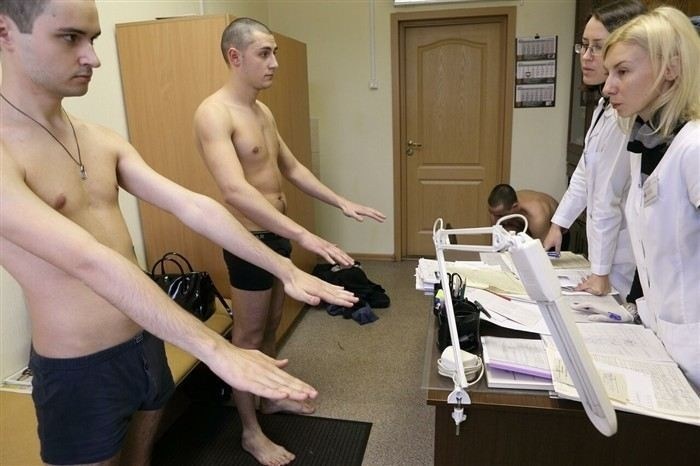 Как получить консультацию врача для защиты своих прав в призывной комиссии?