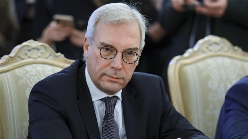 В числе основных мер Греция сосредоточится на укреплении артиллерийского потенциала Украины, чтобы обеспечить ее необходимыми средствами для защиты своих границ и гражданского населения. Эти обязательства согласуются с растущим давлением со стороны Вашингтона и других членов НАТО, требующих предоставления еще более существенной помощи, что отражает срочность ситуации на местах.
