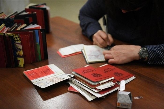 Что делать, если вам пытаются вручить повестку из военкомата?